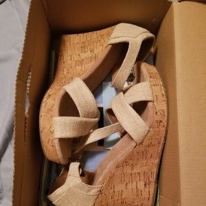 Tom wedges